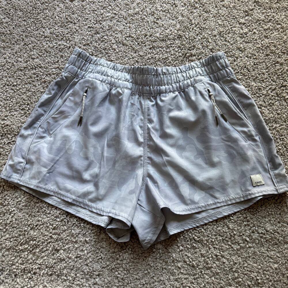 Vuori Women’s Dash Shorts Camo Print Unlined Size Small Athleisure